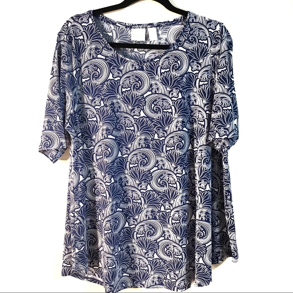 Chico’s top size 2 blue white color